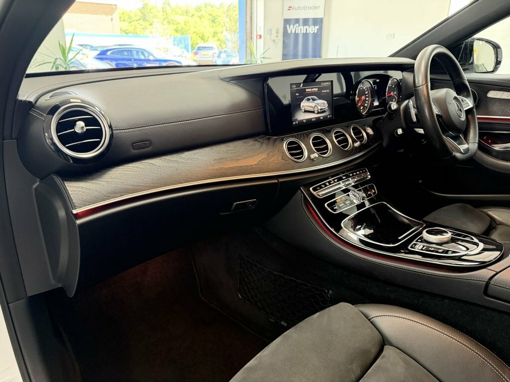 Mercedes-Benz E Class 2017 2.0 E220d Amg Line Saloon G-tronic WD17VZH White #3