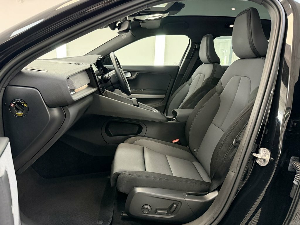 Polestar 2 2022 Single Motor 69Kwh Standard Range Fastback Black #2