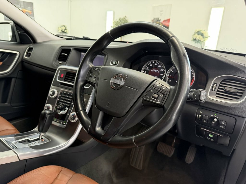 Volvo V60 Se Silver #19