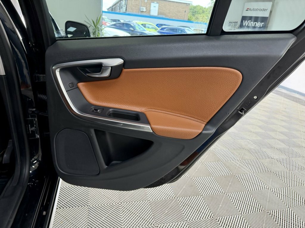 Volvo V60 Se Silver #13