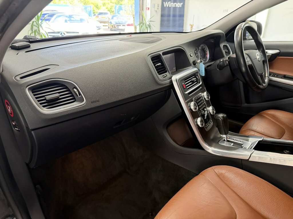 Volvo V60 Se Silver #18