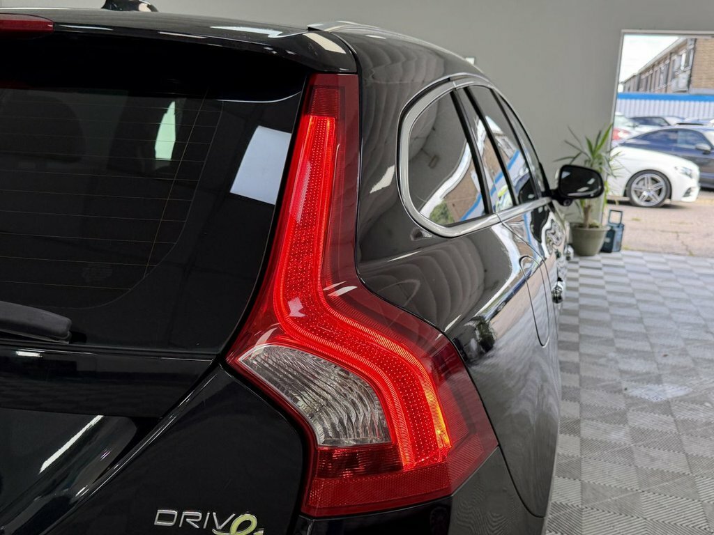 Volvo V60 Se Silver #10