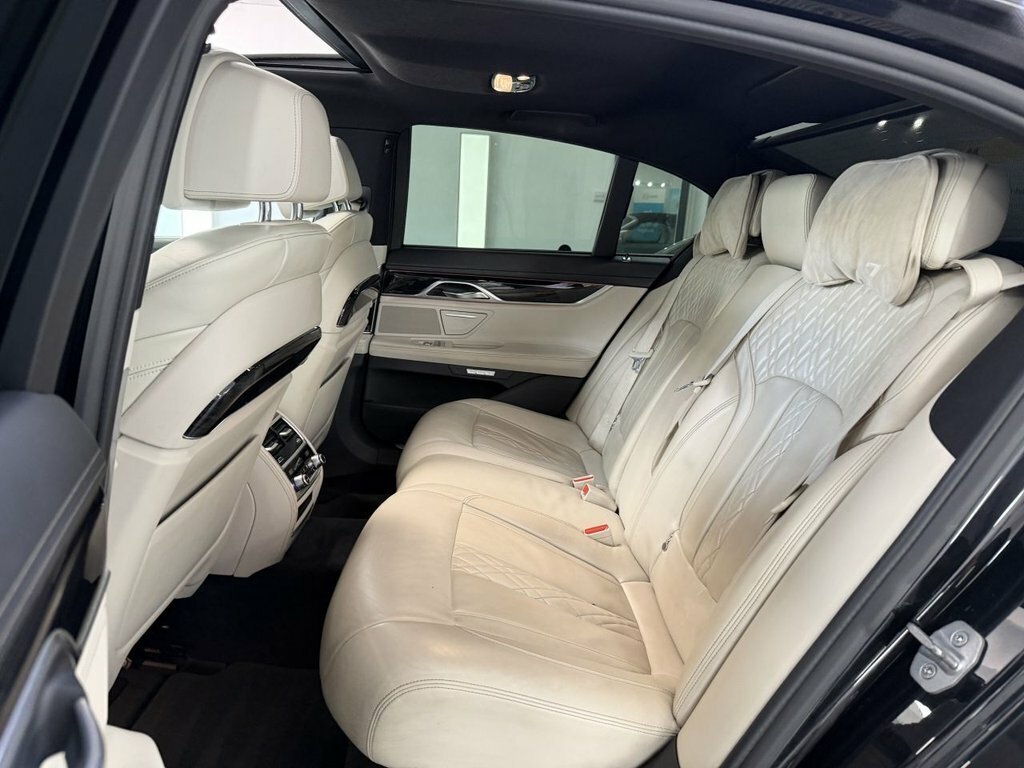 BMW 7 Series Grey #25