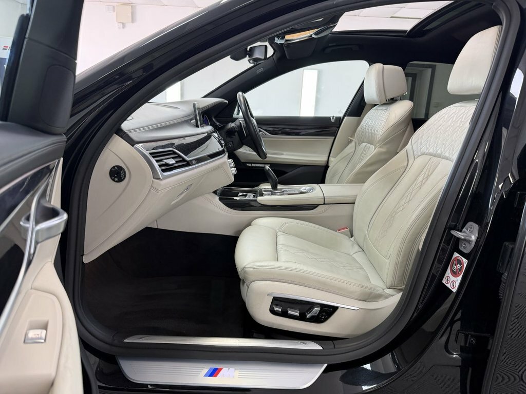 BMW 7 Series 2016 3.0 730D M Sport Saloon Xdriv Black #2