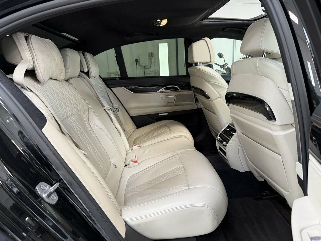 BMW 7 Series Grey #21