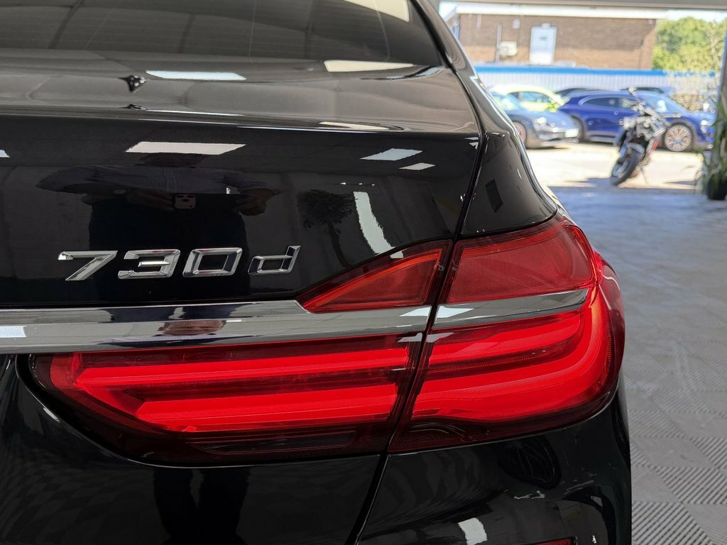 BMW 7 Series Grey #19