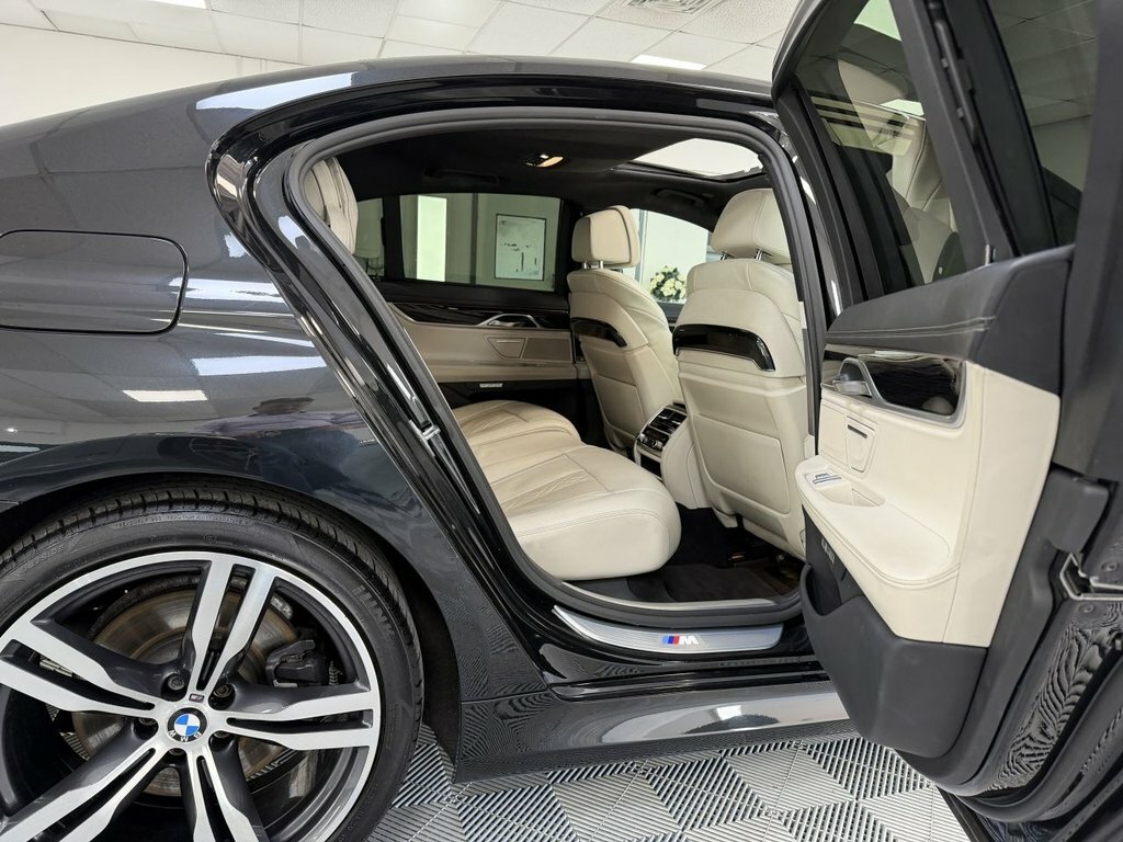 BMW 7 Series Grey #20