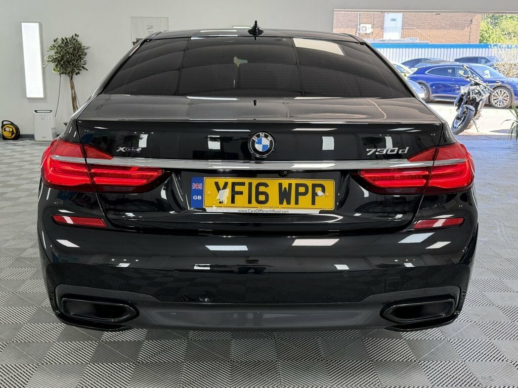 BMW 7 Series Grey #9