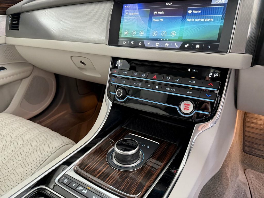 Jaguar XF R-dynamic Se Grey #32