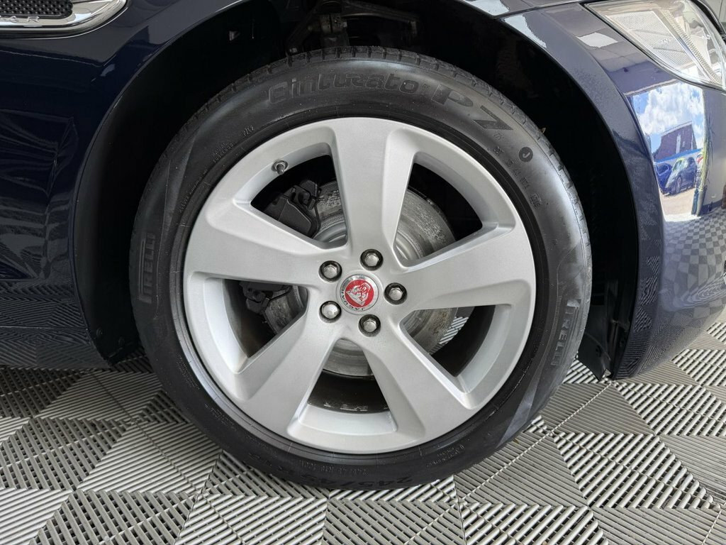 Jaguar XF R-dynamic Se Grey #14