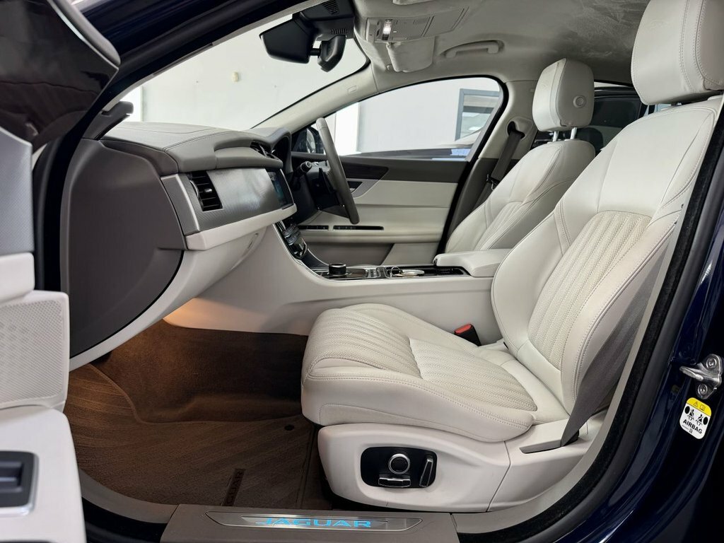 Jaguar XF 2020 2.0I Portfolio Gpf Saloon Eur Blue #3