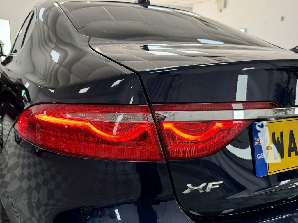 Jaguar XF R-dynamic Se Grey #16