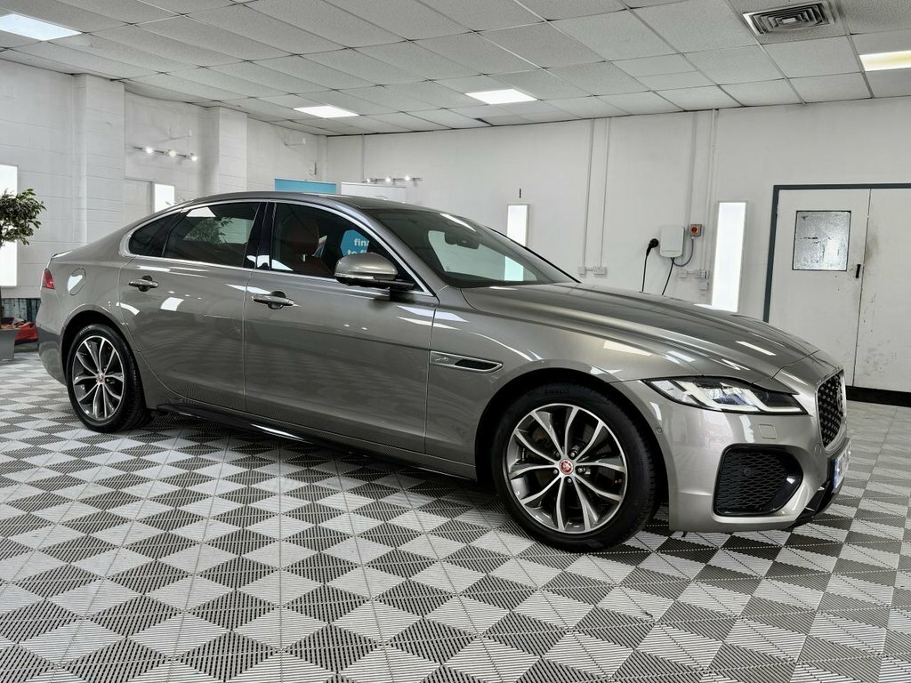 Jaguar XF R-dynamic Se Silver #12