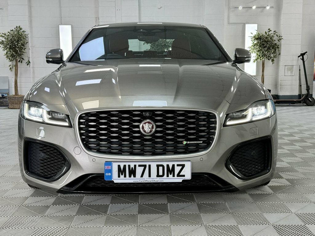 Jaguar XF 2021 2.0 P250i R-dynamic S Saloon Red #5