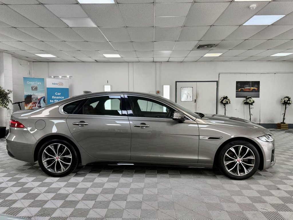 Jaguar XF R-dynamic Se Silver #11