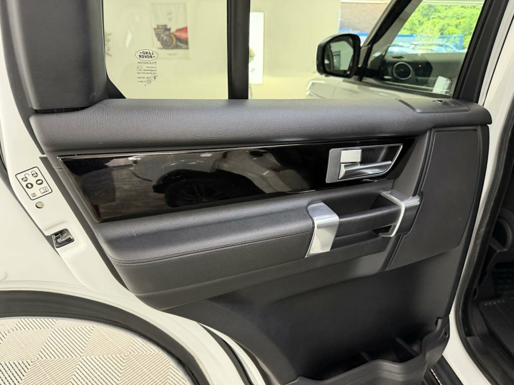 Land Rover Discovery 4 Graphite Black #26