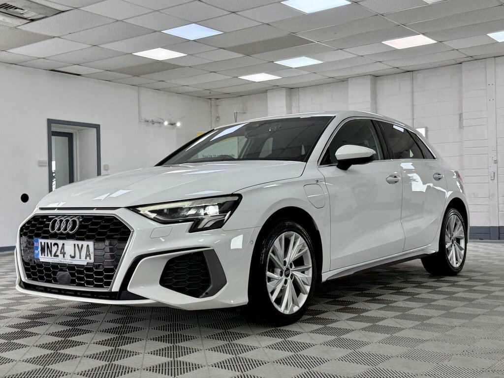 Audi A3 2024 1.4 Tfsie 40 S Line Sportback Plug WN24JYA White #6