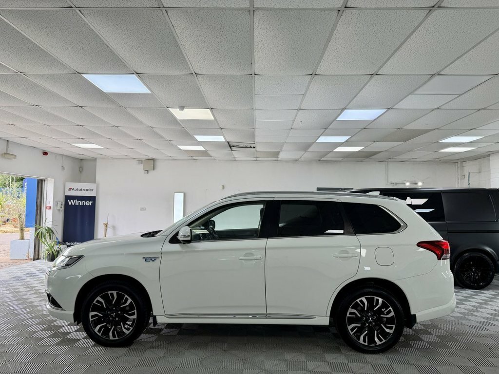 Mitsubishi Outlander 2016 2.0H 12Kwh Gx4h Suv Plug-in Hybrid White #6