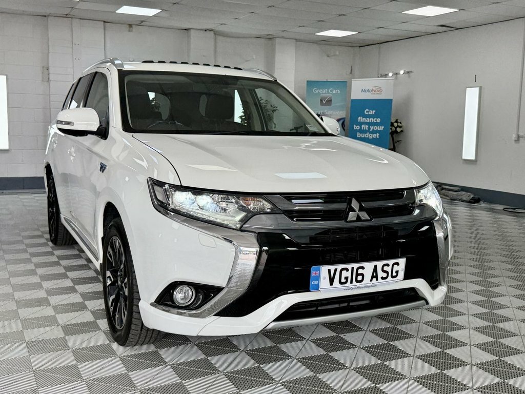 Mitsubishi Outlander 2016 2.0H 12Kwh Gx4h Suv Plug-in Hybrid White #3