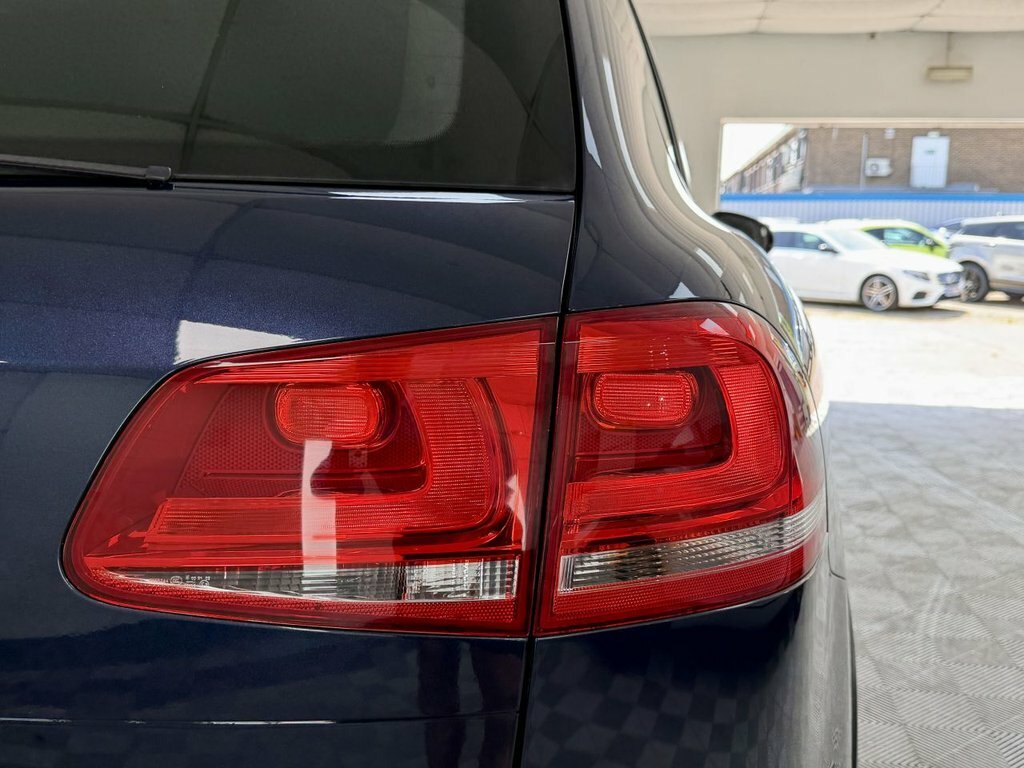Volkswagen Touareg 3.0 Tdi V6 Bluemotion Tech Se Suv Black #11