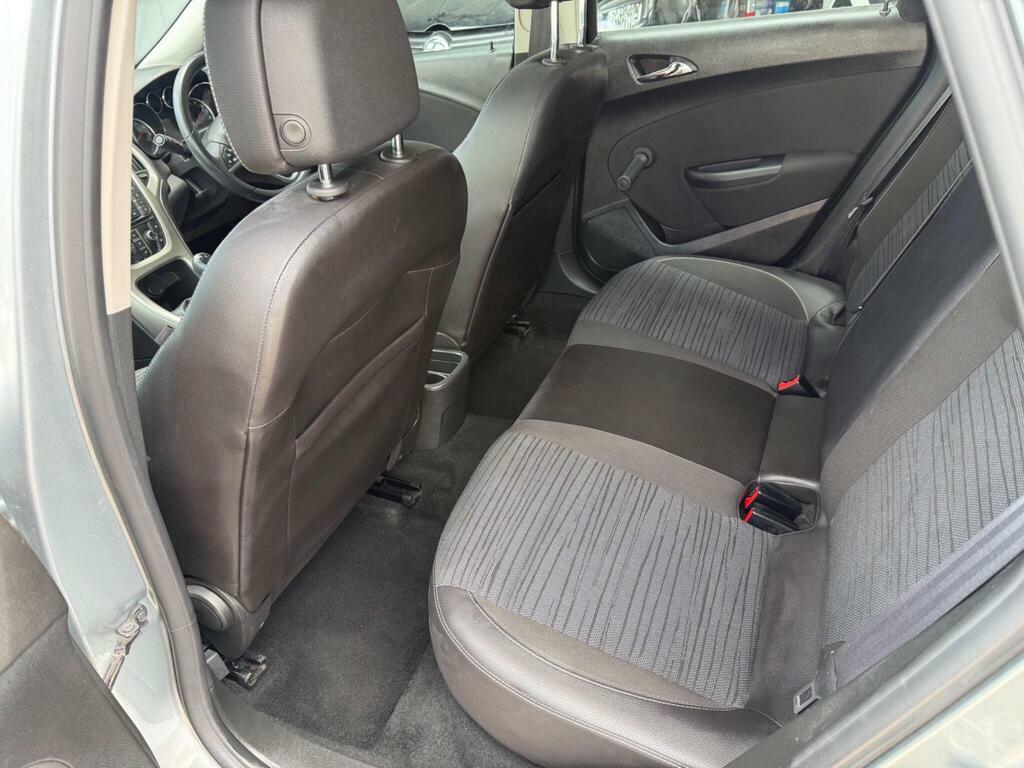 Vauxhall Astra 1.4I 16V Red #16