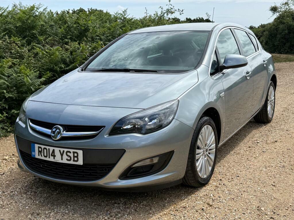 Vauxhall Astra 1.4I 16V Red #7