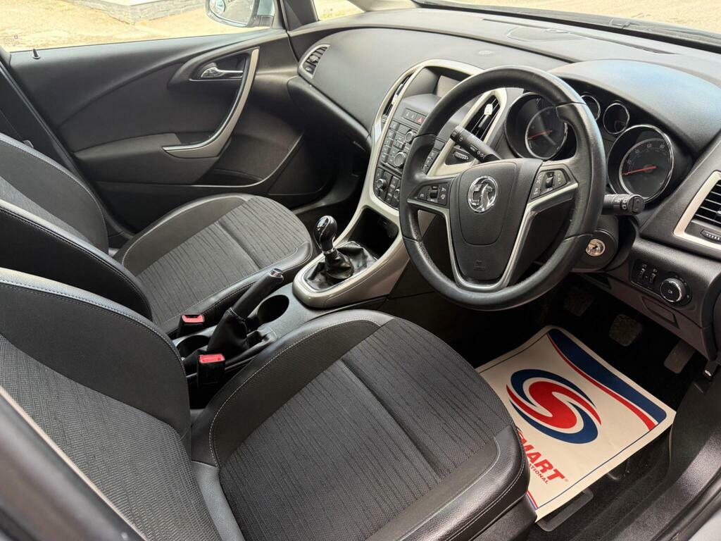 Vauxhall Astra 1.4I 16V Red #13