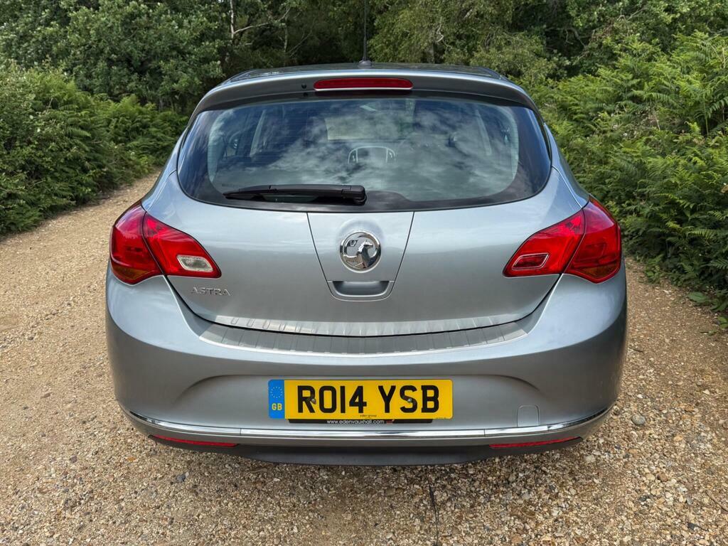 Vauxhall Astra 1.4I 16V Red #11