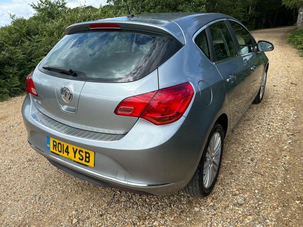 Vauxhall Astra 1.4I 16V Red #12
