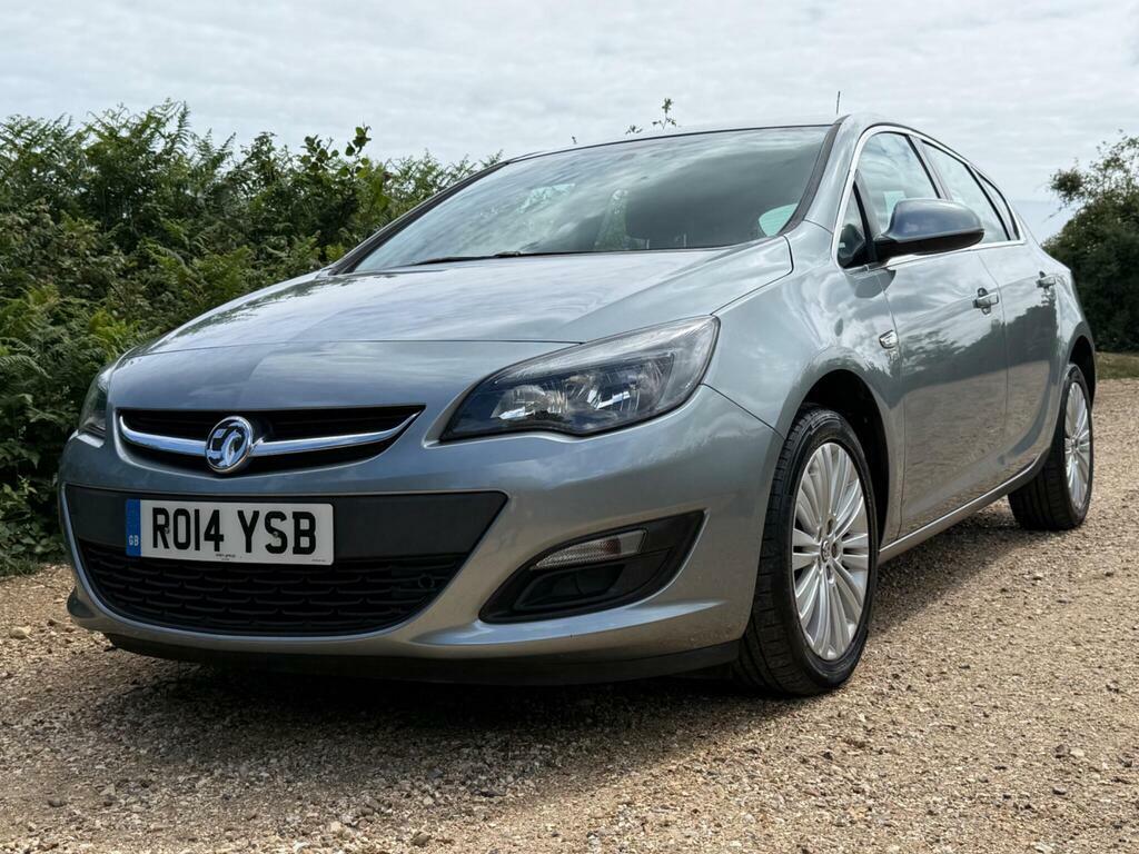 Vauxhall Astra 1.4I 16V Red #8