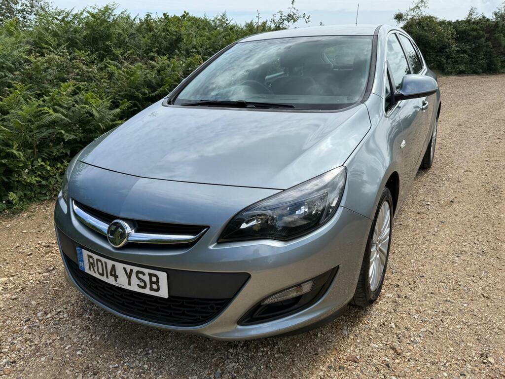 Vauxhall Astra 1.4I 16V Red #9