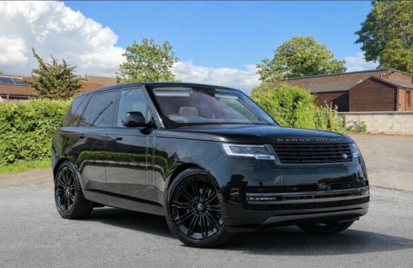 Land Rover Range Rover 2022 Range Rover Vogue D350 Black