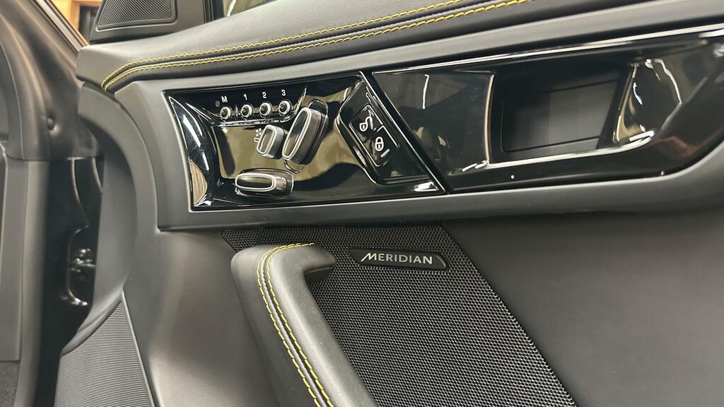 Jaguar F-Type 5.0 Supercharged V8 Svr Awd Black #49