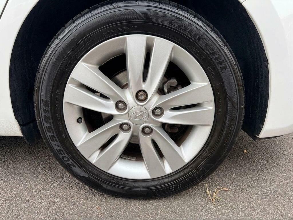 Hyundai Ix20 1.6 Crdi Blue Drive White #11