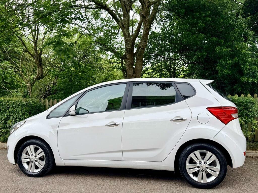 Hyundai Ix20 1.6 Style Euro 5 White #6