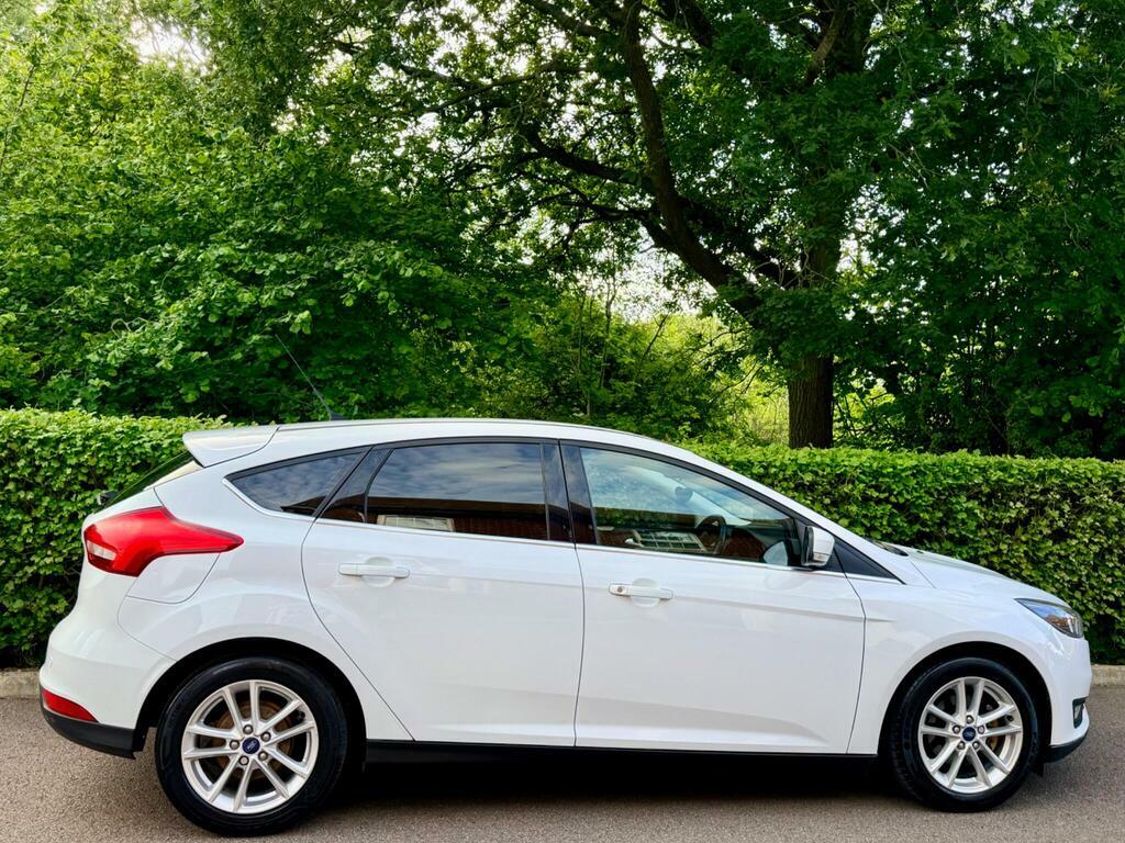 Ford Focus 1.0T Ecoboost Zetec Euro 6 S S White #2