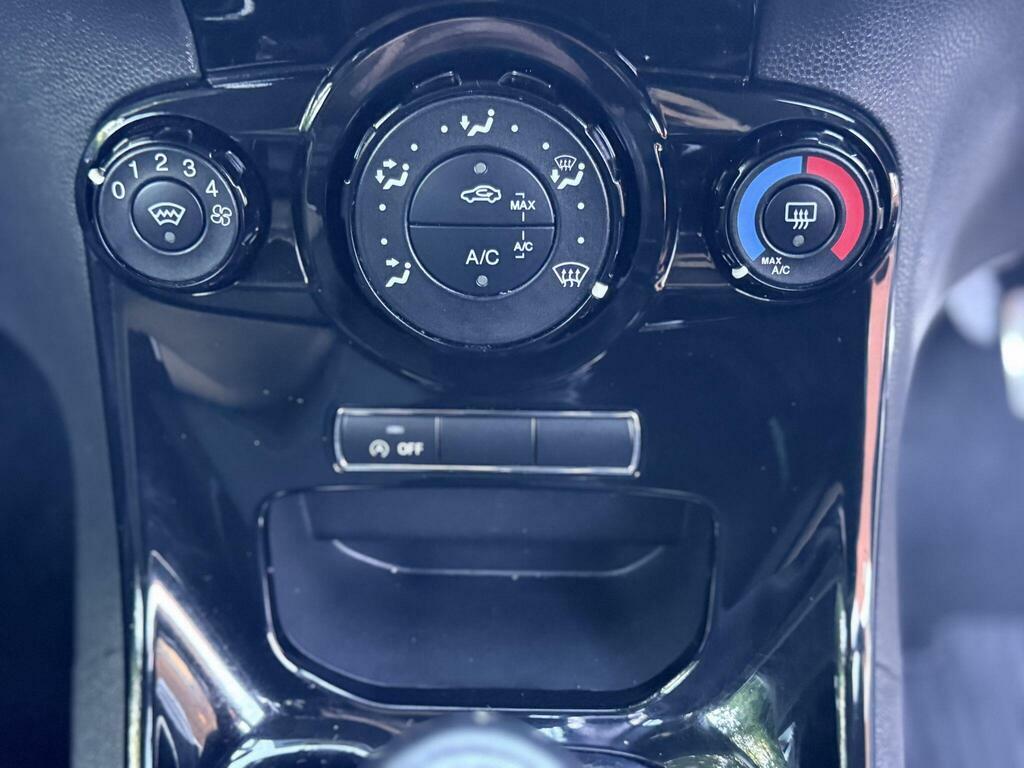 Ford Fiesta Hatchback Orange #30