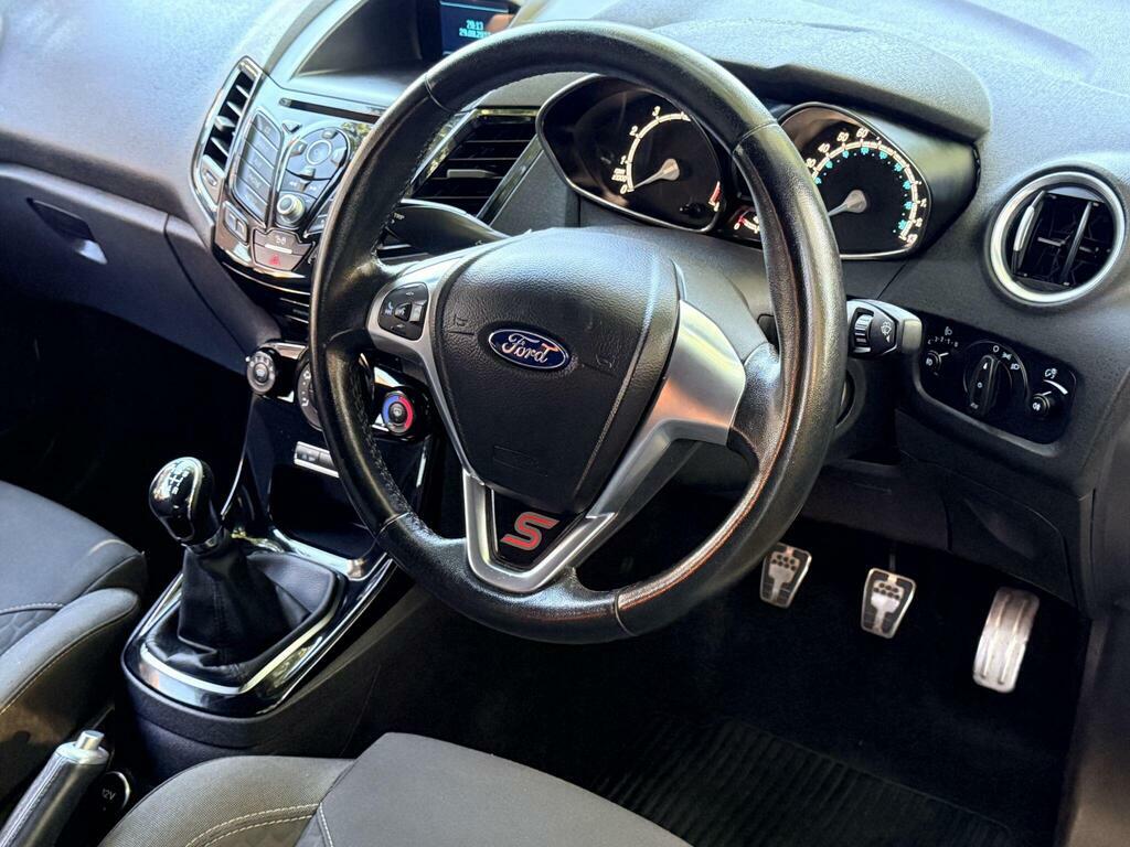 Ford Fiesta Hatchback Orange #15