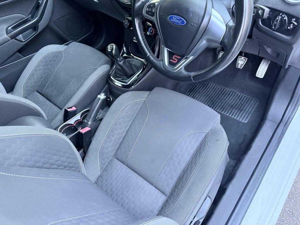Ford Fiesta Hatchback Orange #18