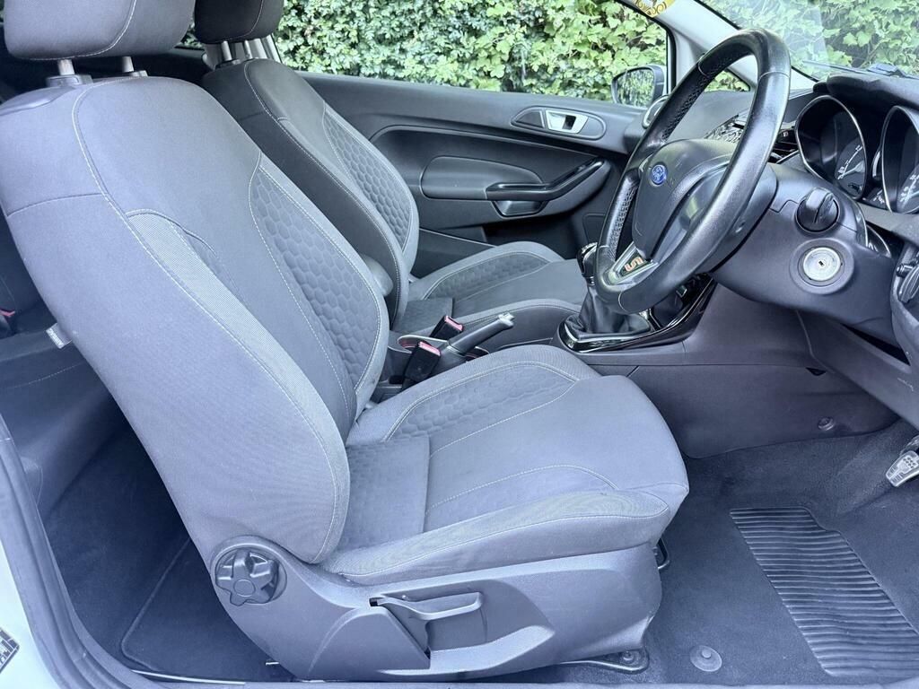 Ford Fiesta Hatchback Orange #17