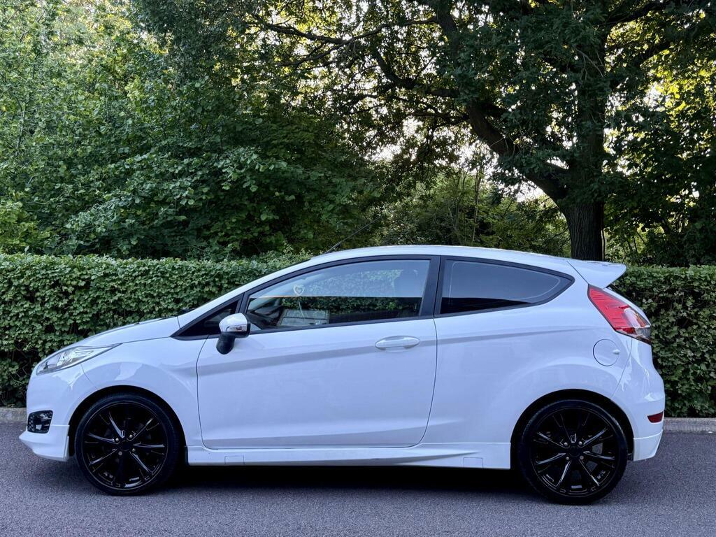 Ford Fiesta Hatchback Orange #7