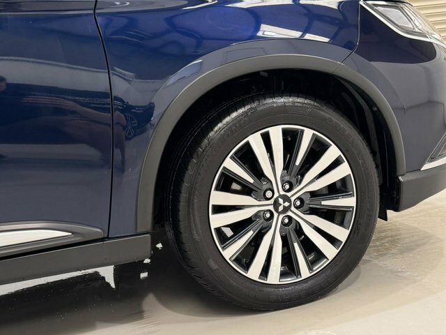 Mitsubishi Outlander 2.4 Outlander Design Phev Cvt 4Wd Black #19