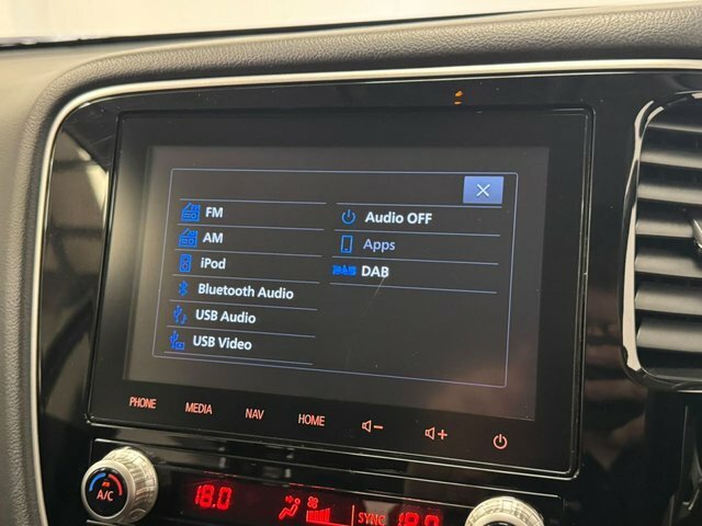 Mitsubishi Outlander 2.4 Outlander Design Phev Cvt 4Wd Black #75