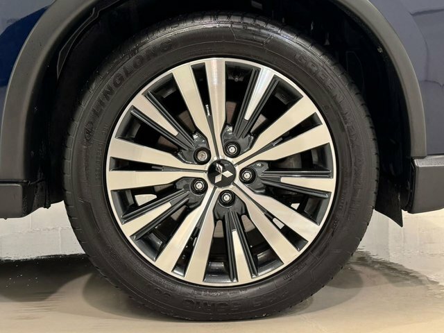 Mitsubishi Outlander 2.4 Outlander Design Phev Cvt 4Wd Black #20