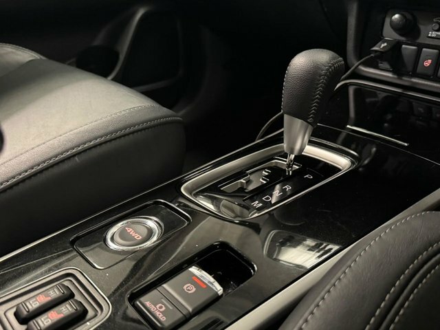 Mitsubishi Outlander 2.4 Outlander Design Phev Cvt 4Wd Black #68