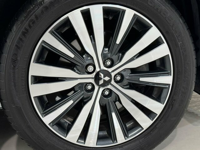 Mitsubishi Outlander 2.4 Outlander Design Phev Cvt 4Wd Black #21