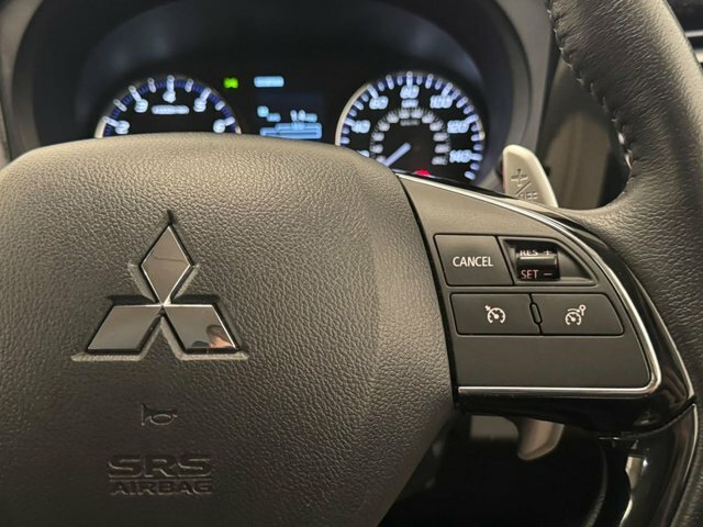 Mitsubishi Outlander 2.4 Outlander Design Phev Cvt 4Wd Black #56