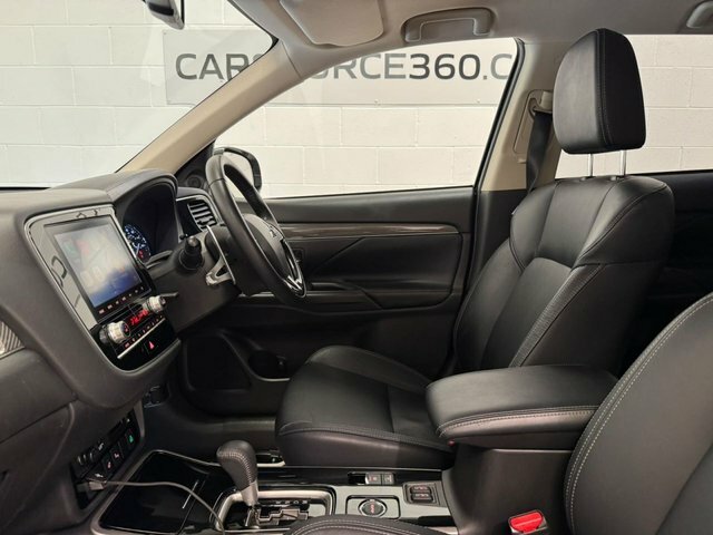 Mitsubishi Outlander 2.4 Outlander Design Phev Cvt 4Wd Black #90