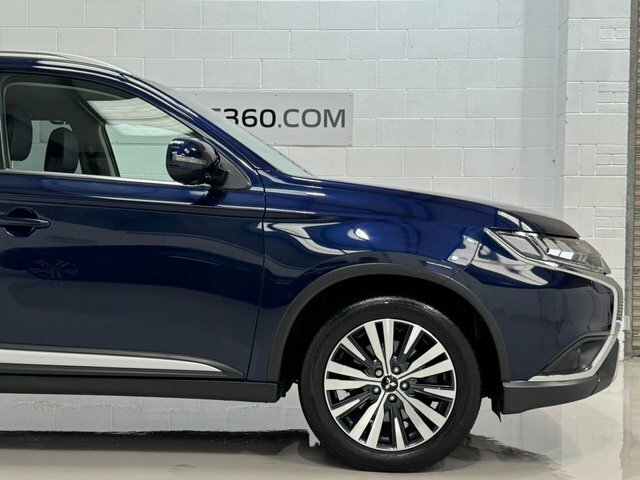 Mitsubishi Outlander 2.4 Outlander Design Phev Cvt 4Wd Black #30