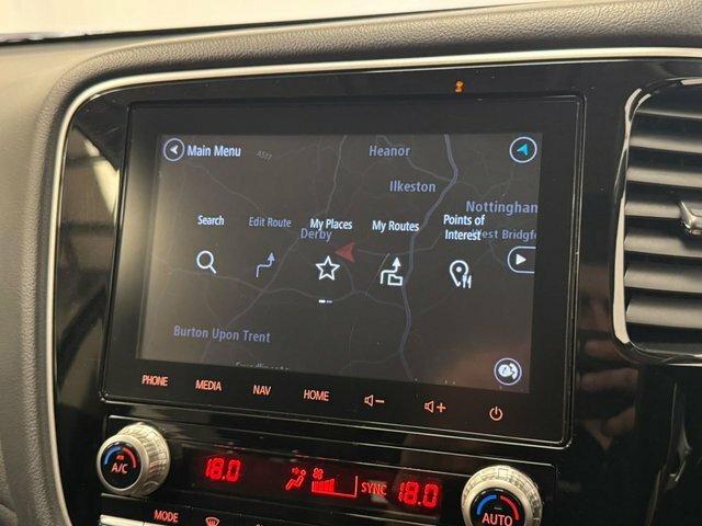 Mitsubishi Outlander 2.4 Outlander Design Phev Cvt 4Wd Black #77